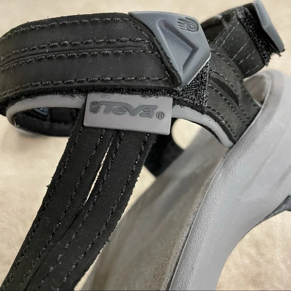 Teva Terra Fi Lite Leather Hiking Sandals - Picture 4 of 12